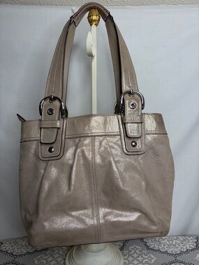 Coach Vintage Champagne Leather Gold Shoulder Tote